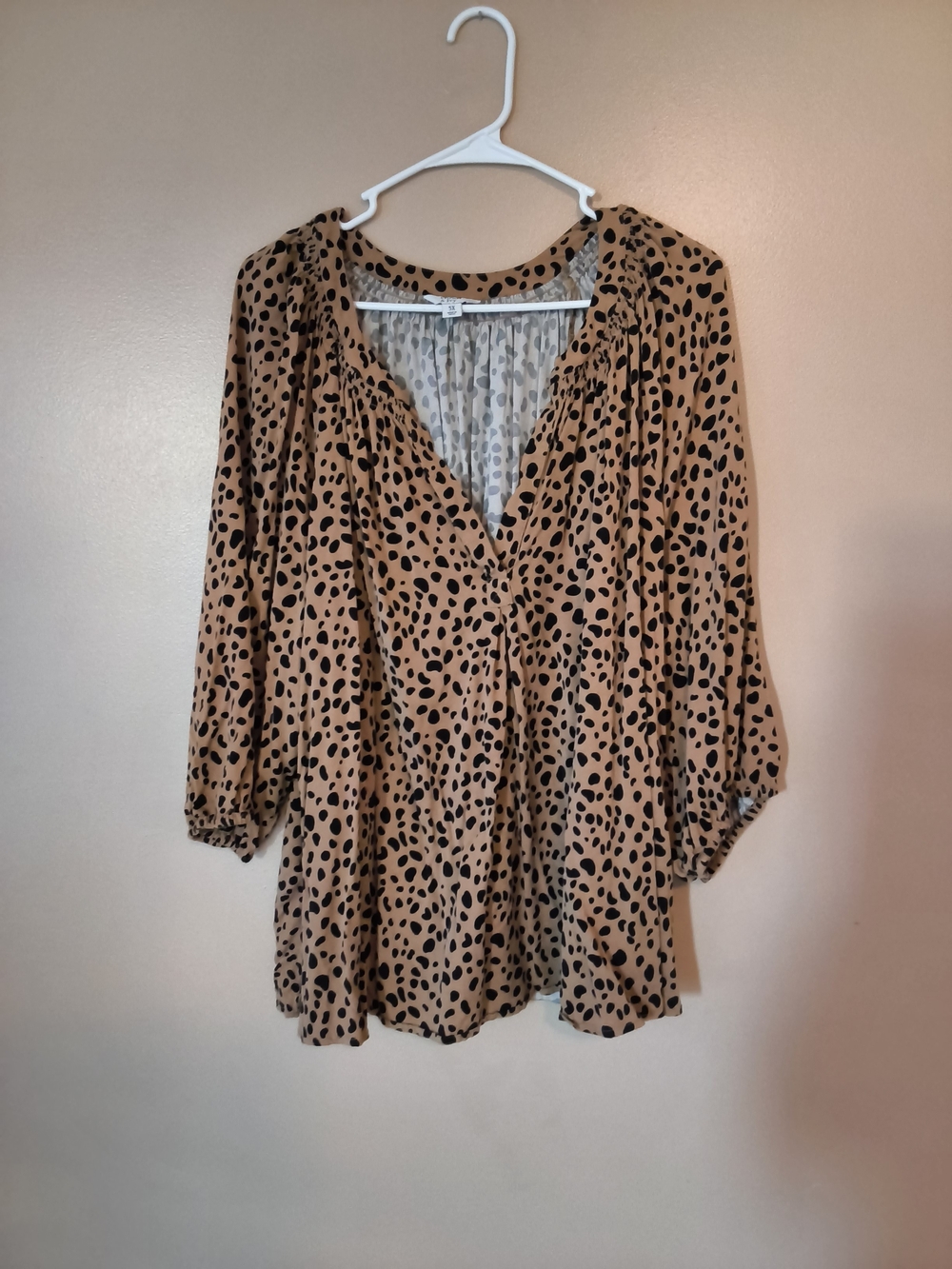 crown & ivy Tan Leopard-Print V-Neck Blouse